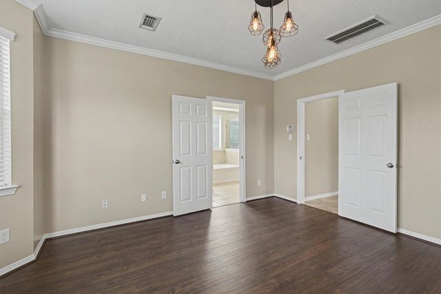 2875 Torano Circle, League City, TX 77573