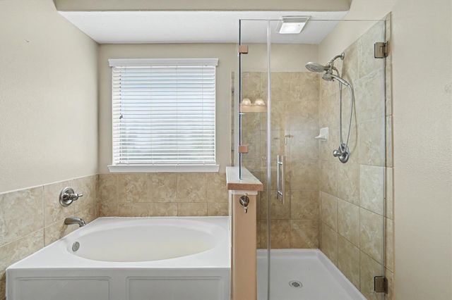 2875 Torano Circle, League City, TX 77573