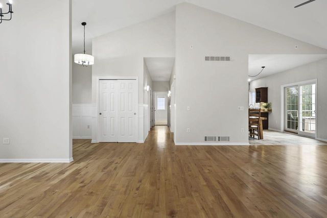 1232 Dartmouth Drive, Waunakee, WI 53597