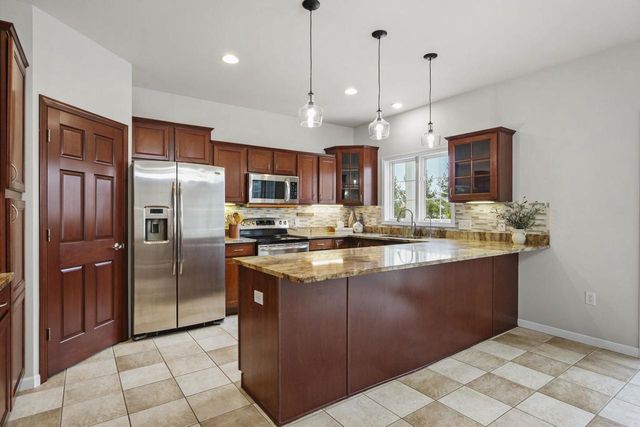 1232 Dartmouth Drive, Waunakee, WI 53597