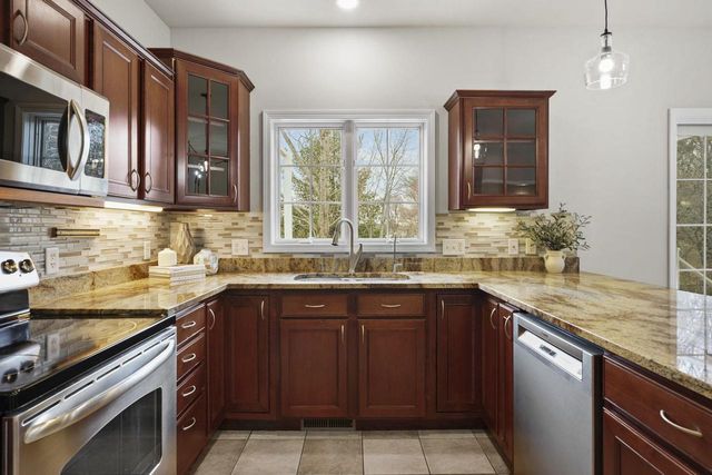 1232 Dartmouth Drive, Waunakee, WI 53597