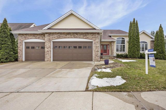 1232 Dartmouth Drive, Waunakee, WI 53597