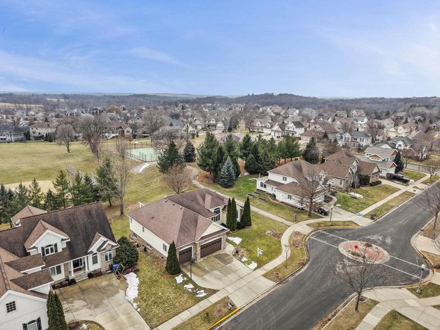 1232 Dartmouth Drive, Waunakee, WI 53597