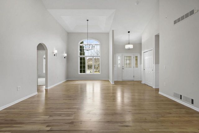 1232 Dartmouth Drive, Waunakee, WI 53597