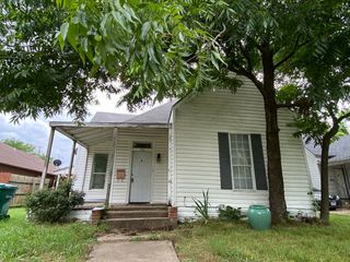 306 N Cleveland Avenue, Sherman, TX 75090