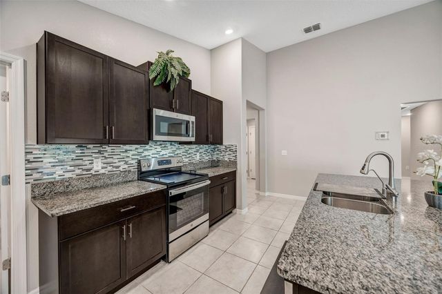 138 RAIN BERRY AVENUE, Ruskin, FL 33570