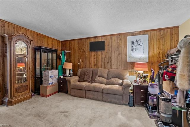 5403 Jonquil LN, Gloucester, VA 23061
