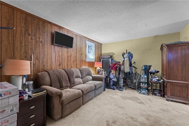 5403 Jonquil LN, Gloucester, VA 23061
