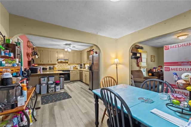 5403 Jonquil LN, Gloucester, VA 23061