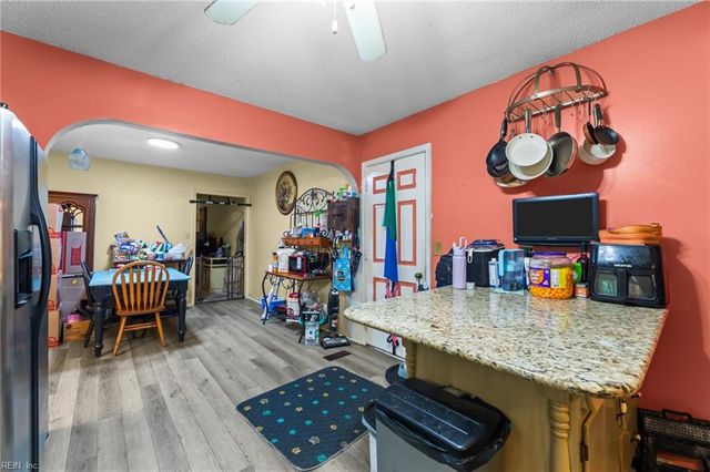 5403 Jonquil LN, Gloucester, VA 23061