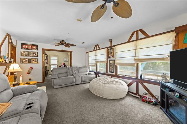 5403 Jonquil LN, Gloucester, VA 23061