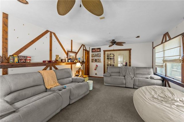 5403 Jonquil LN, Gloucester, VA 23061