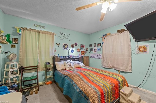5403 Jonquil LN, Gloucester, VA 23061