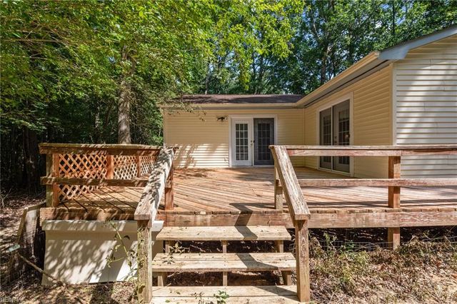 5403 Jonquil LN, Gloucester, VA 23061