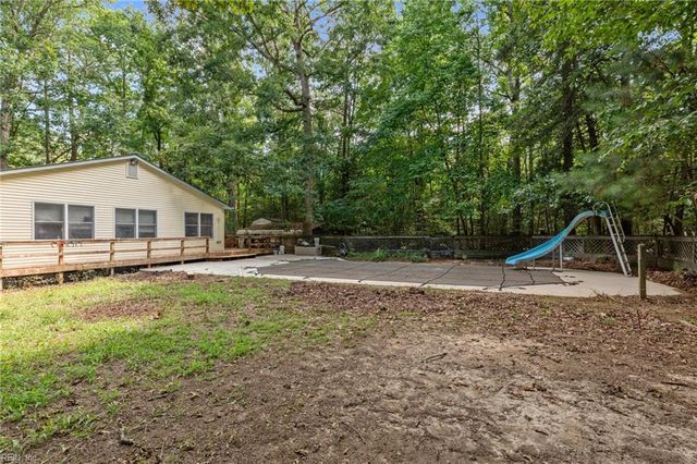 5403 Jonquil LN, Gloucester, VA 23061