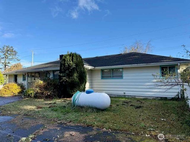 1323 S Montesano St, Westport, WA 98595