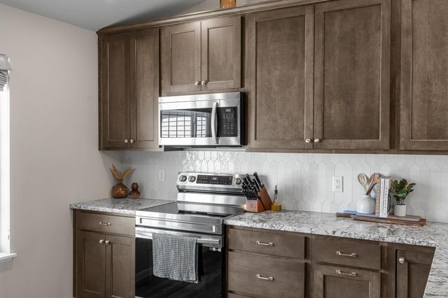 5928 Upper 179th St W, Lakeville, MN 55044
