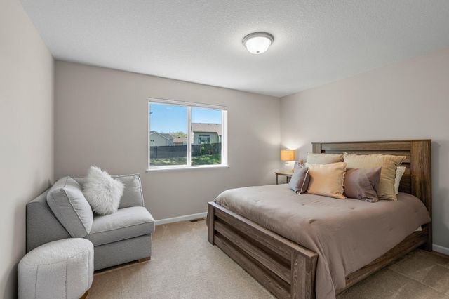 5928 Upper 179th St W, Lakeville, MN 55044