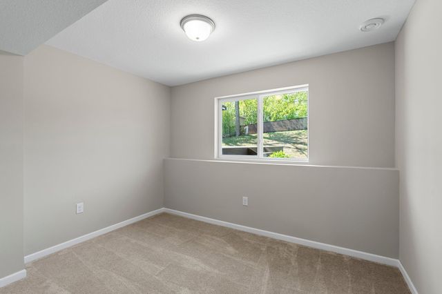 5928 Upper 179th St W, Lakeville, MN 55044