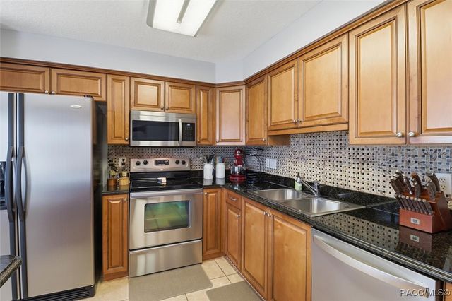 2877 N Rivers Edge Boulevard, Crystal River, FL 34429