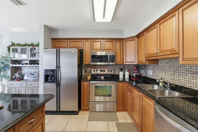 2877 N Rivers Edge Boulevard, Crystal River, FL 34429