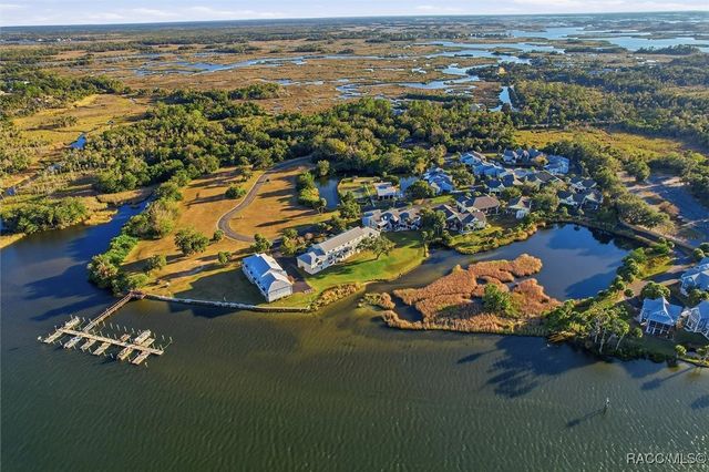 2877 N Rivers Edge Boulevard, Crystal River, FL 34429