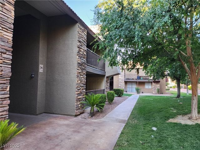 4981 River Glen Drive 63, Las Vegas, NV 89103