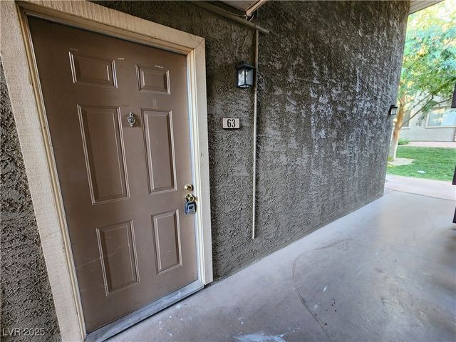 4981 River Glen Drive 63, Las Vegas, NV 89103