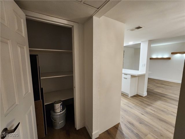 4981 River Glen Drive 63, Las Vegas, NV 89103