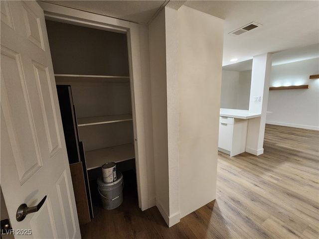 4981 River Glen Drive 63, Las Vegas, NV 89103