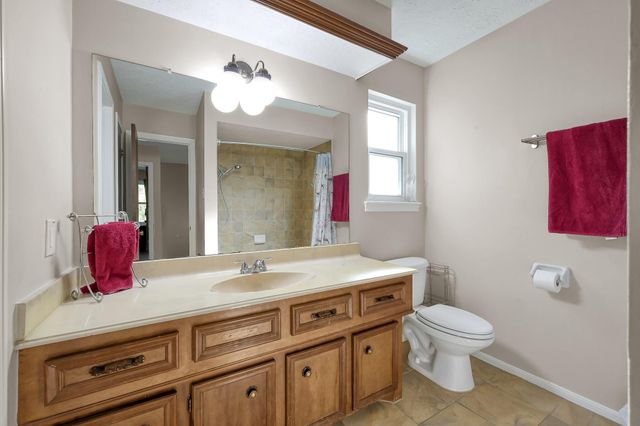 723 Shadowbrook Drive, Spring, TX 77380