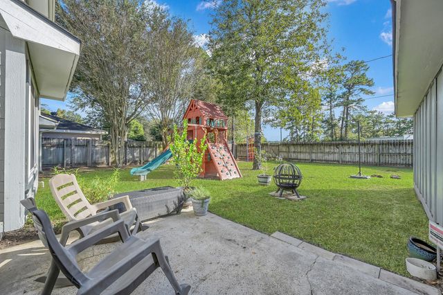723 Shadowbrook Drive, Spring, TX 77380