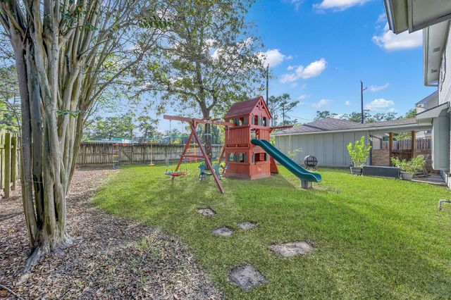 723 Shadowbrook Drive, Spring, TX 77380