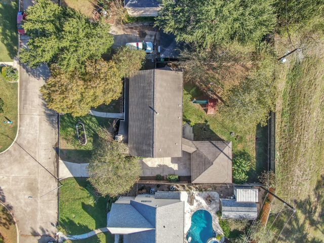 723 Shadowbrook Drive, Spring, TX 77380