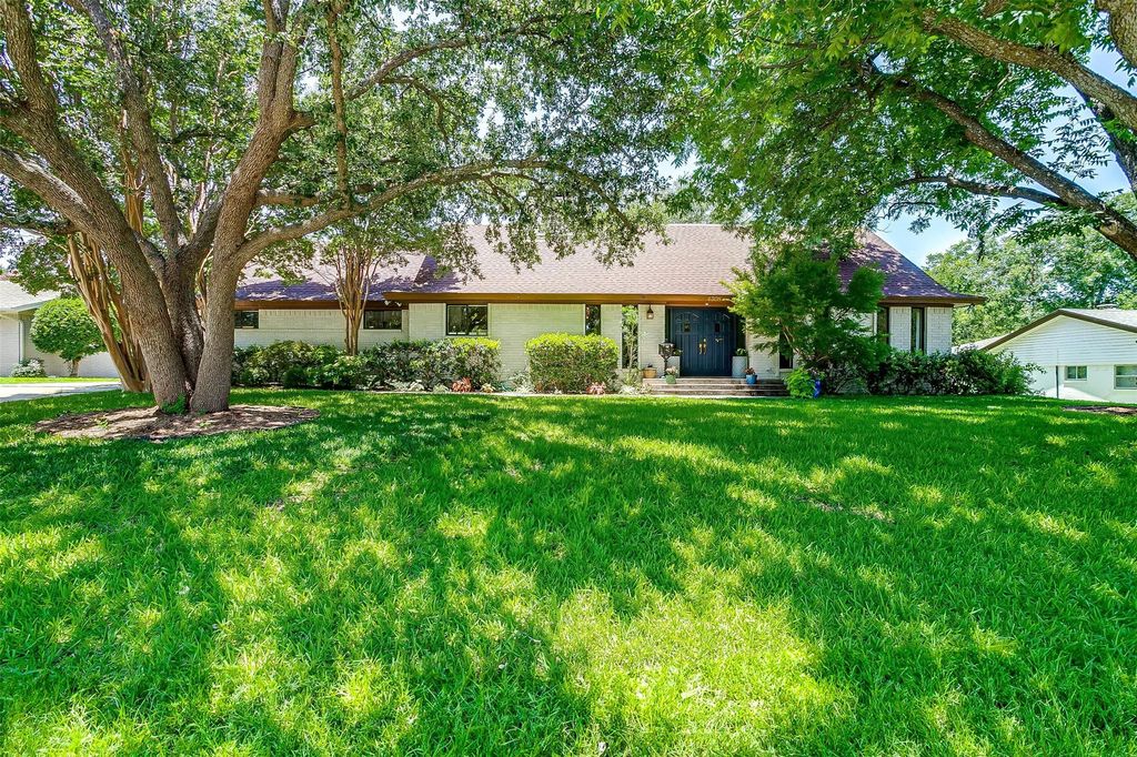 4308 Stonedale Road, Fort Worth, TX 76116