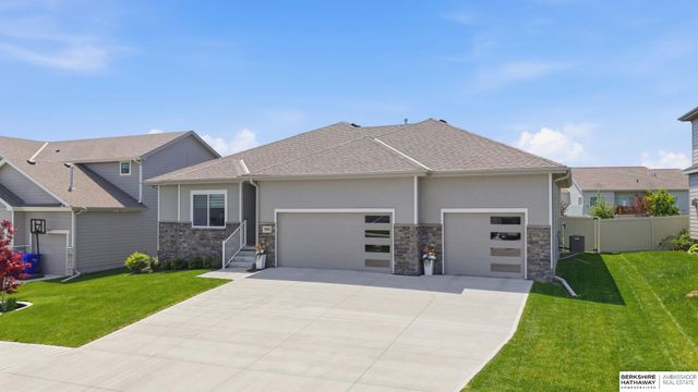 19825 Briar Street, Gretna, NE 68028