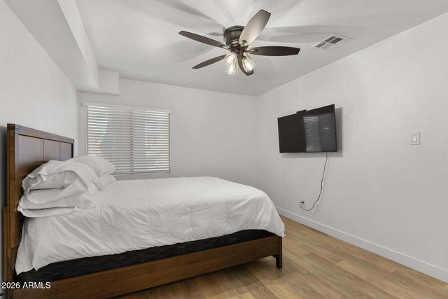 302 E MONTE VISTA Road A6, Phoenix, AZ 85004