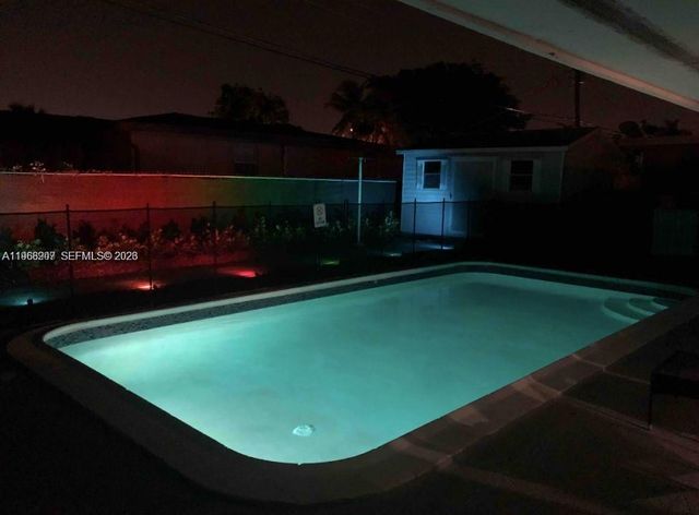 2841 SW 4th Ct, Fort Lauderdale, FL 33312