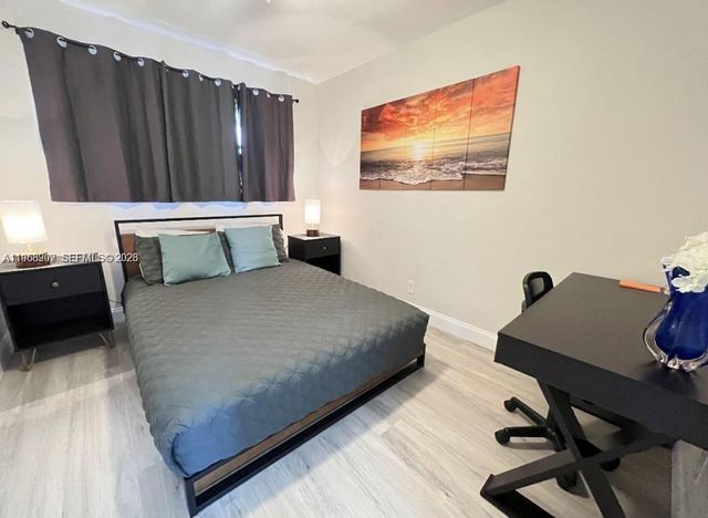 2841 SW 4th Ct, Fort Lauderdale, FL 33312