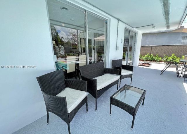 2841 SW 4th Ct, Fort Lauderdale, FL 33312