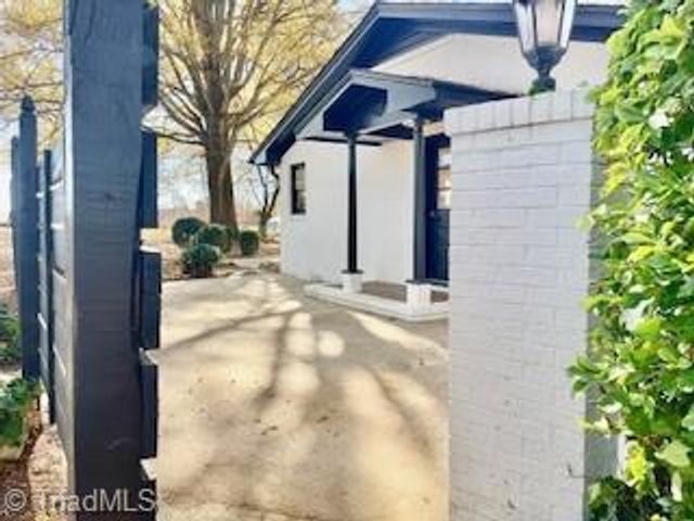 1942 Flat Rock Road, Reidsville, NC 27320