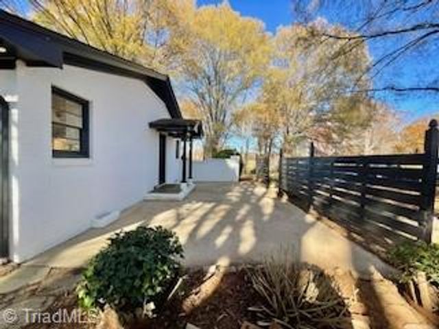 1942 Flat Rock Road, Reidsville, NC 27320