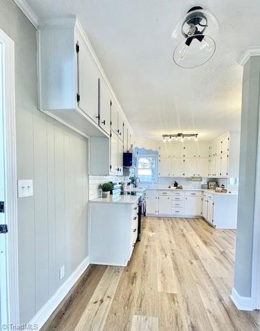 1942 Flat Rock Road, Reidsville, NC 27320