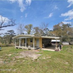 202 Walker Cemetary Road, Perkinston, MS 39573