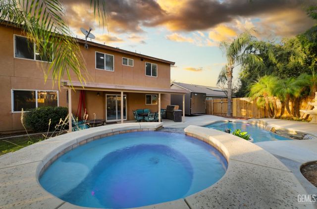 12307 Great Country Drive, Bakersfield, CA 93312