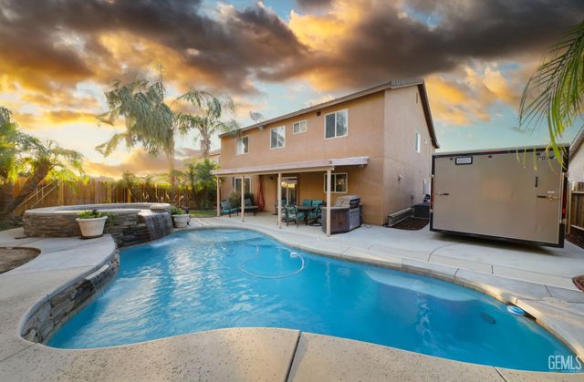 12307 Great Country Drive, Bakersfield, CA 93312