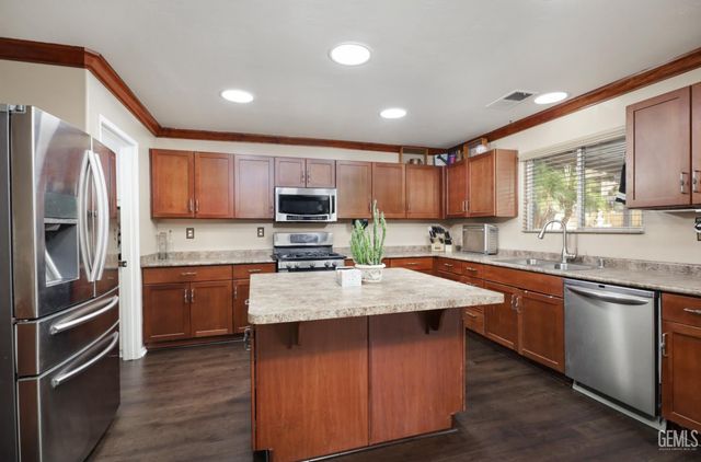 12307 Great Country Drive, Bakersfield, CA 93312
