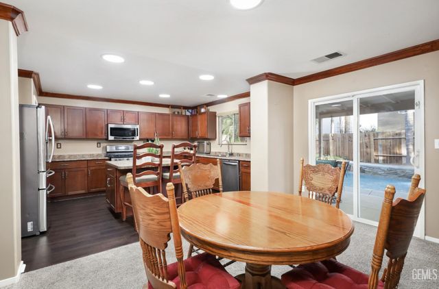 12307 Great Country Drive, Bakersfield, CA 93312