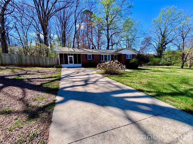 234 AllenDale Drive, Forest City, NC 28043