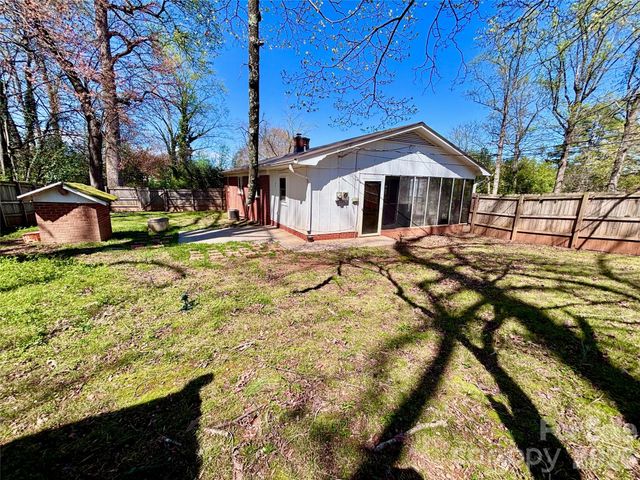 234 AllenDale Drive, Forest City, NC 28043